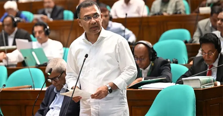 জরুরি সেবায় আর থাকছে না জ্বালানি তেলের সীমাবদ্ধতা: সংসদে প্রধানমন্ত্রী
